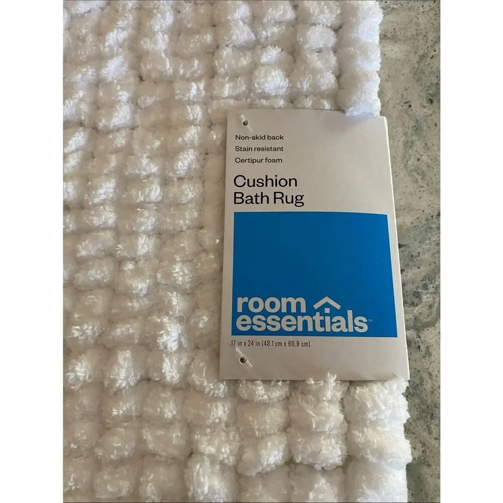 Room Essentials White Cushion Bath Mat